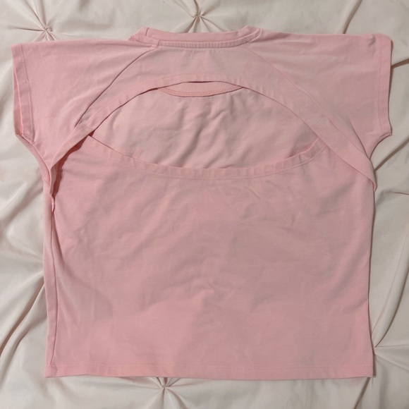 Better Bodies Chelsea Tee, Pale Pink, Size Medium. - Picture 4 of 9